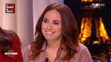 La chemise à carreaux de Salhia Brakhlia dans Quotidien du 14/01/2020