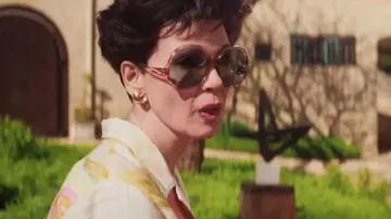 Oversize round sunglasses worn by Judy Garland (Renée Zellweger) in Judy