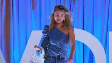 Lovers + Friends Blue Sequin Top usado por Mykenna D.  en The Bachelor Temporada 24 Episodio 2