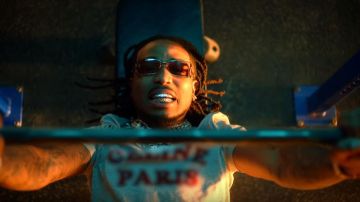 Burberry Pink & Gold 'B' Detail Sunglasses of Quavo in the music video Rich The Kid - That's Tuff ft. Quavo
