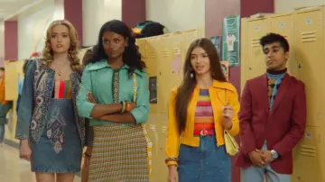 Le body à rayures verticales de Aimee Gibbs (Aimee Lou Wood) dans Sex Education (S01E08)