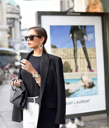 Messenger sling bag in quilted leather from Emmanuelle Cureau on the account Instagram of @manuecureau