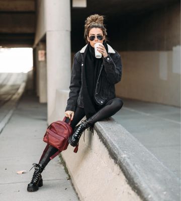 Den­im Jack­et of Christine on the Instagram account @christineandrew