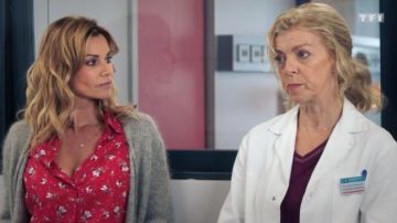 The red shirt with flower motif of Chloe Delcourt (Ingrid Chauvin) in Tomorrow belongs to us (Episode 366)