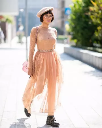 Le sac matelassé rose de Kat Graham sur le compte Instagram de @katgraham