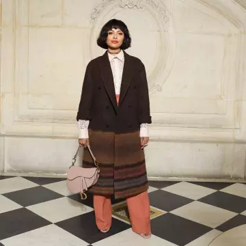 Le sac Saddle rose pâle Dior de Kat Graham sur le compte Instagram de @katgraham