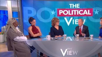 Ramy brook Lori en Soie Stretch Halter Top porté par Abby Huntsman sur Le point de Vue le 15 janvier 2019