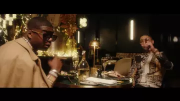 Lunettes Burberry de Ninho dans Maes - Distant (Clip Officiel) ft. Ninho