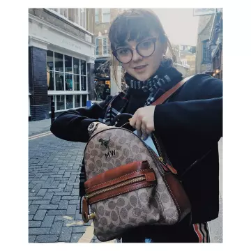 Le sac à dos Coach de Maisie Williams sur le compte Instagram de @maisie_williams