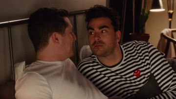 Striped Shirt of David Rose (Daniel Levy) in Schitt's Creek (S06E03)