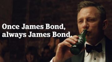 Heineken Beer drunk by Daniel Craig in Daniel Craig vs James Bond