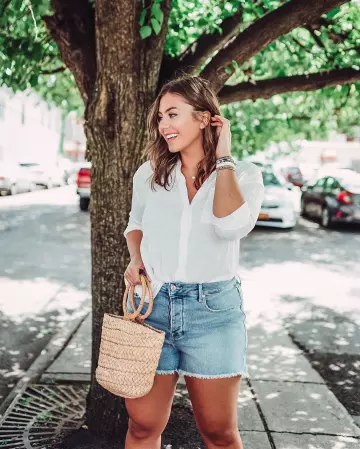 Madewell Skinny Jeans of Caralyn Mirand Koch on the Instagram