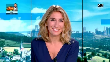 La Robe ajustée effet 2-en-1 imprimé chaîne marine de Caroline Delage dans William à midi du 17 01 2020