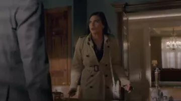 Trench Coat of Cristal Jennings (Ana Brenda Contreras) in Dynasty (S02E21)
