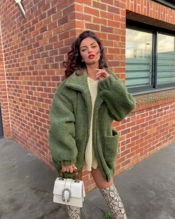 Sac cartable blanc de Auréla sur le compte Instagram de @aurelaskandaj