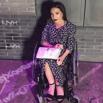 Loulou pequeño en piel acolchada "y" yves saint laurent de Elsa maquillaje en la cuenta de Instagram de @elsamakeup