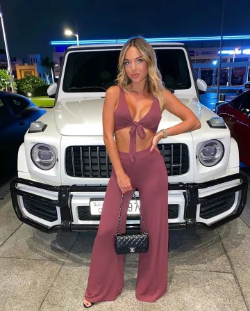 Sac matelassé noir de Maddy Burciaga sur le compte Instagram de @maddyburciaga