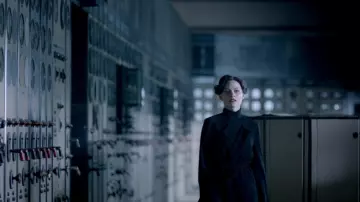 Black Turtleneck of Irene Adler (Lara Pulver) in Sherlock (S02E01)