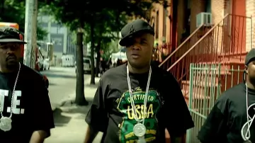Casquette noir a motif noir de Jeezy dans Young Jeezy - Soul Survivor (Official Music Video) ft. Akon