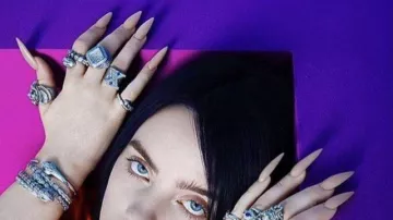 Iced ring worn by Billie Eilish in Billie Eilish - Funny Moments