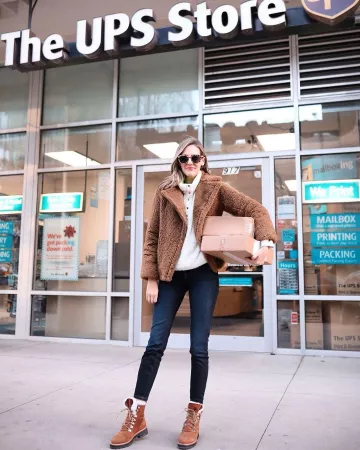 Sam Edelman Botines de Anna Jane Wisniewski en la cuenta de Instagram @seeannajane