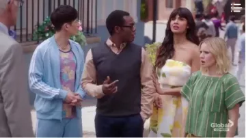 Vestido Midi Floral Amarillo usado por Tahani Al-Jamil (Jameela Jamil) en The Good Place Temporada 4 Episodio 11