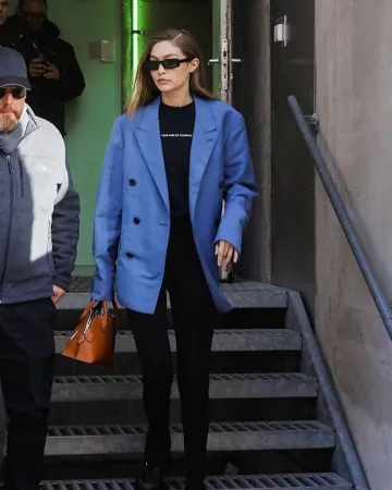 Lanvin Double Breasted Blazer porté par Jelena Noura "Gigi" Hadid Tête de Lanvin, défilé homme le 19 janvier 2020