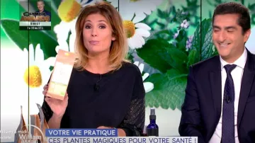 La sudadera negra, manga larga con aplicaciones Strass de Caroline Ithurbide en William al mediodía