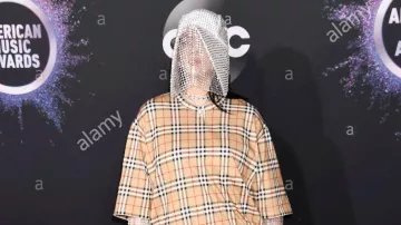 Head piece of Billie Eilish in Billie Eilish - Funny Moments