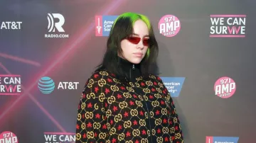 GUC­CI sunglasses worn by Billie Eilish in Billie Eilish - Funny Moments