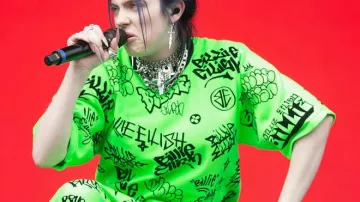 Green Graf­fi­ti Shorts of Billie Eilish in Billie Eilish - Funny Moments