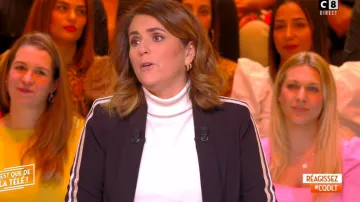The black blazer with strips of Valerie Benaim in It is that of the tv ! the 20.01.2020