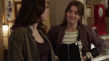Frame White Striped Tee usado por Alison Jaye en Shameless Temporada 10 Episodio 11