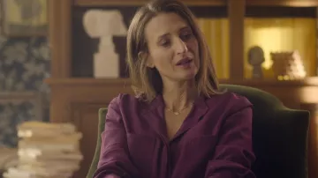 La chemise violette de La psy de Mélanie (Camille Cottin) dans Deux moi