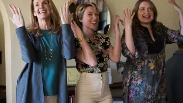 Jean taille haute écru de Nicole (Scarlett Johansson) dans Marriage Story