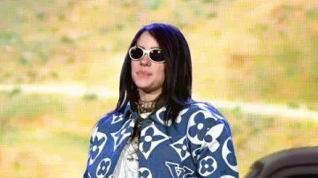 Imran potato jacket worn by Billie Eilish in Billie Eilish - Funny Moments