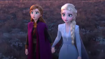 El traje y las botas usadas por Anna (Kristen Bell) en la película animada Frozen 2