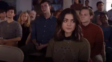 Khaki Tee worn by Olive Stone (Luna Blaise) in Manifest Season 2 Episode 3