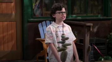 White Dinosaur  Print  Shirt  worn by  Matteo Silva (Raphael Alejandro) in BUNK'D Season 4 Episode 17