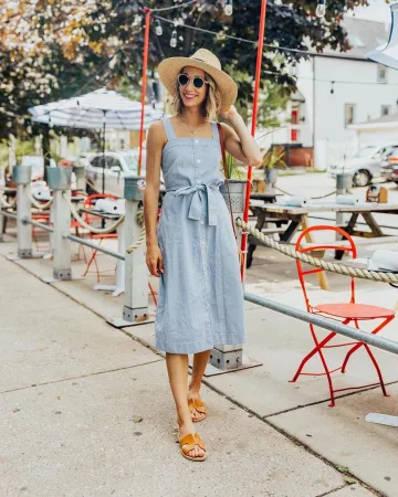 Brixton Straw Hat de Blair Staky en la cuenta de Instagram @thefoxandshe