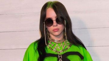 Chanel necklace worn by Billie Eilish in Billie Eilish - Funny Moments