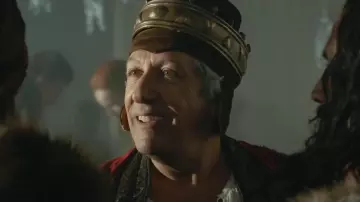 The crown of the duke of Aquitaine (Alain Chabat) in Kaamelott - First part