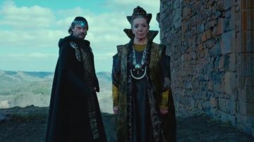 El collar de Séli (Joëlle Sevilla) en Kaamelott - Primera Parte