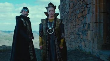 Le Château de Murol dans le Puy-de-Dôme dans Kaamelott - Premier Volet