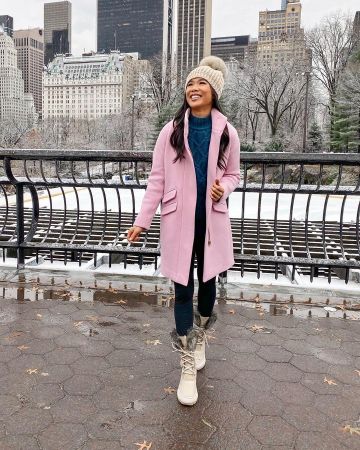 J. Crew Coat In Wool of Hoang-Kim on the Instagram account @hkcung