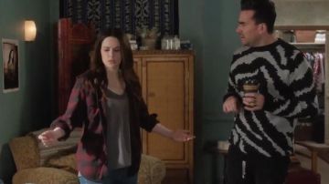 Black Sweater worn by David Rose (Daniel Levy) in Schitt's Creek Season 6 Episode 3
