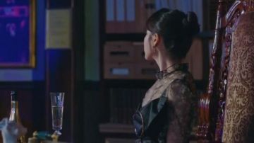 Buck­led Mi­di Dress worn by Jang Man Wol (IU) in Hotel Del Luna Episode 3