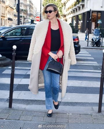 Re Done High Rise Two Tone Jeans usados por Karlie Kloss Paris 22 de enero de 2020