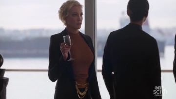 Chain Embellished Blazer worn by Laurel Lance (Katie Cassidy) in Arrow Season 8 Episode 9