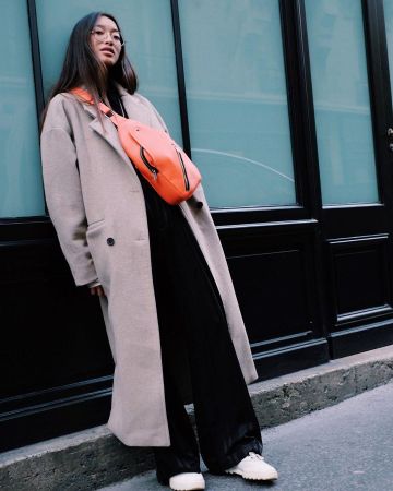 Le pantalon ample noir rayé James Suncoo porté par Téva Sartori sur le compte Instagram de @tvswb